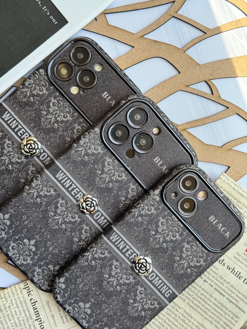 قاب Black Design گل نقره ای (کدC1762)